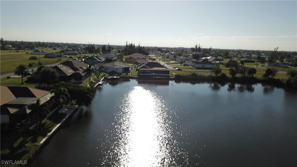 702 NW 30th Place, Cape Coral, FL 33993 photo 3