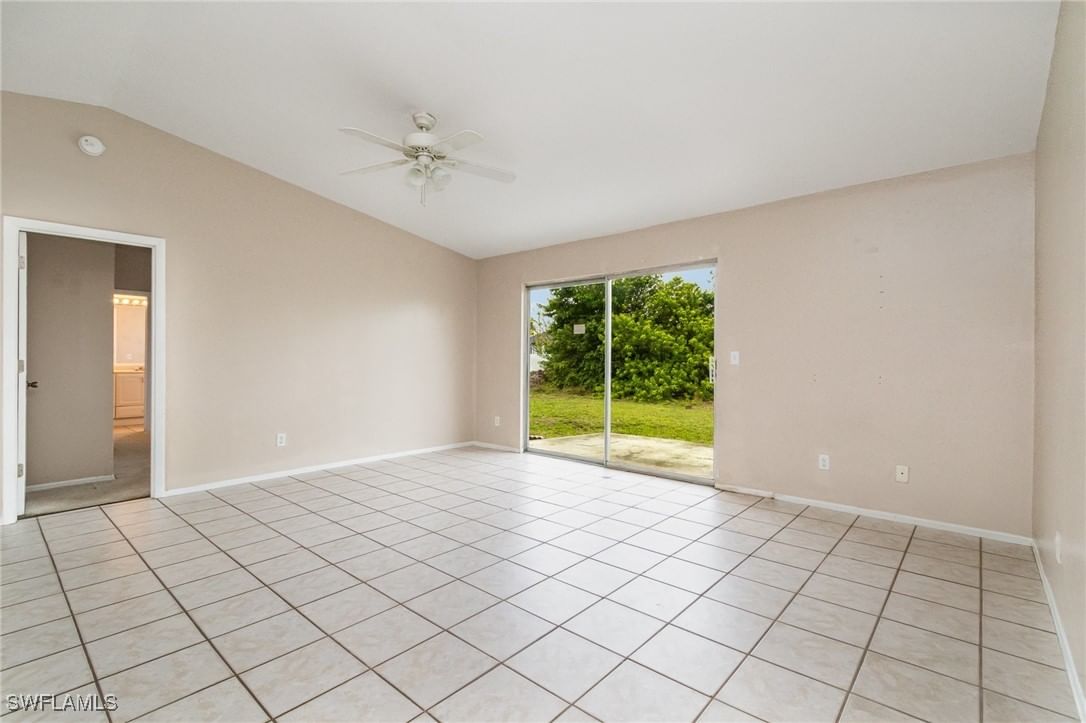 302 NE 10th Terrace, Cape Coral, FL 33909 photo 2