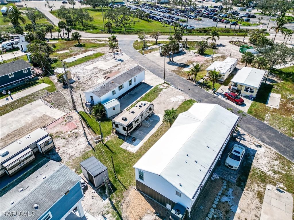 38 Helen Lane, Fort Myers Beach, FL 33931 photo 2