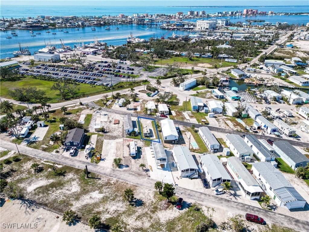 38 Helen Lane, Fort Myers Beach, FL 33931 photo 3