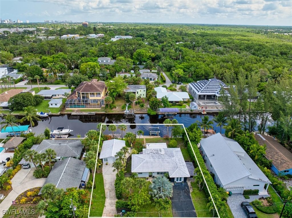 1483 Bembury Drive, Naples, FL 34102 photo 3