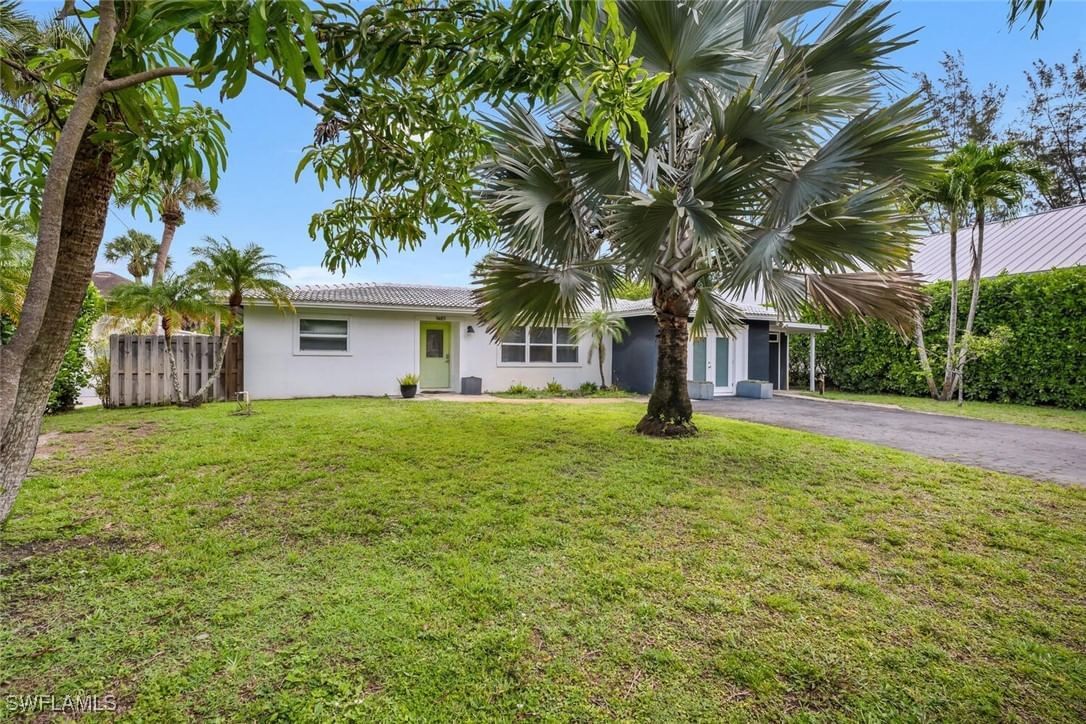 1483 Bembury Drive, Naples, FL 34102 photo 4