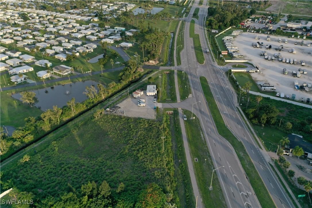2536 N Tamiami Trail, North Fort Myers, FL 33903 photo 2