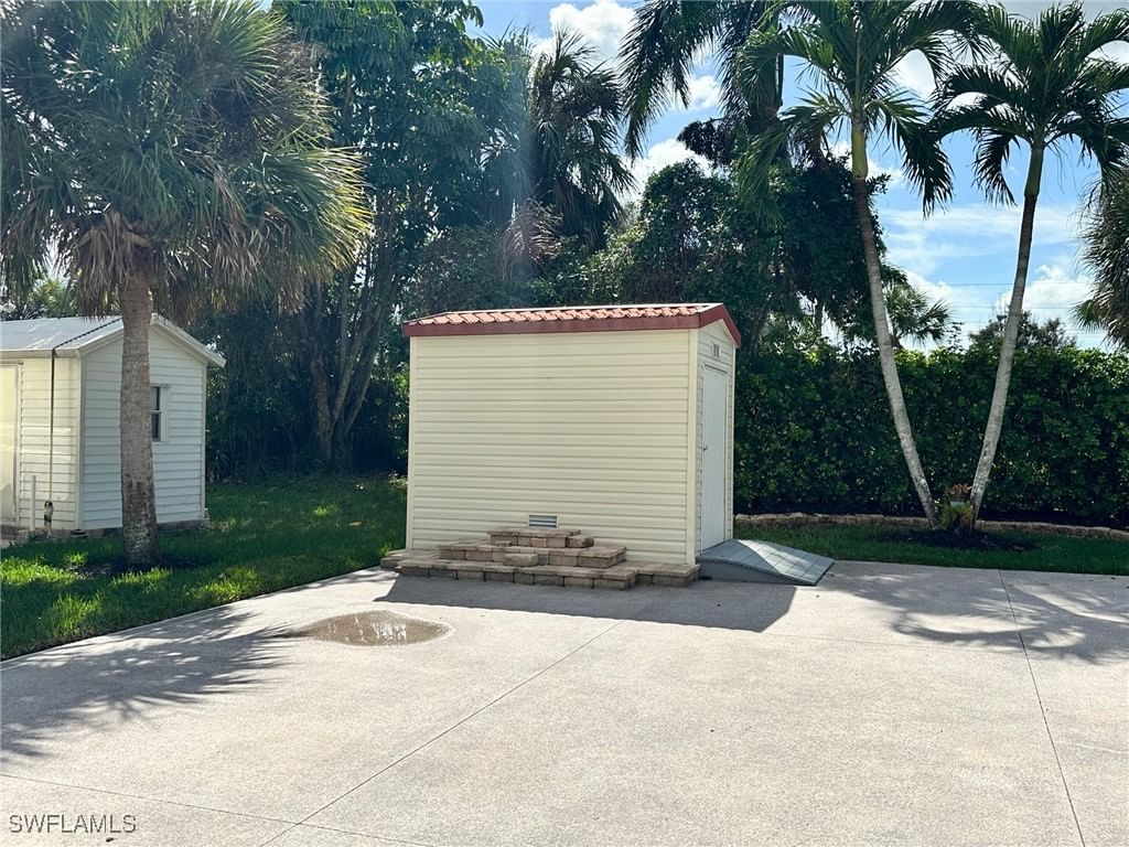 1275 Silver Lakes Boulevard, Naples, FL 34114 photo 5