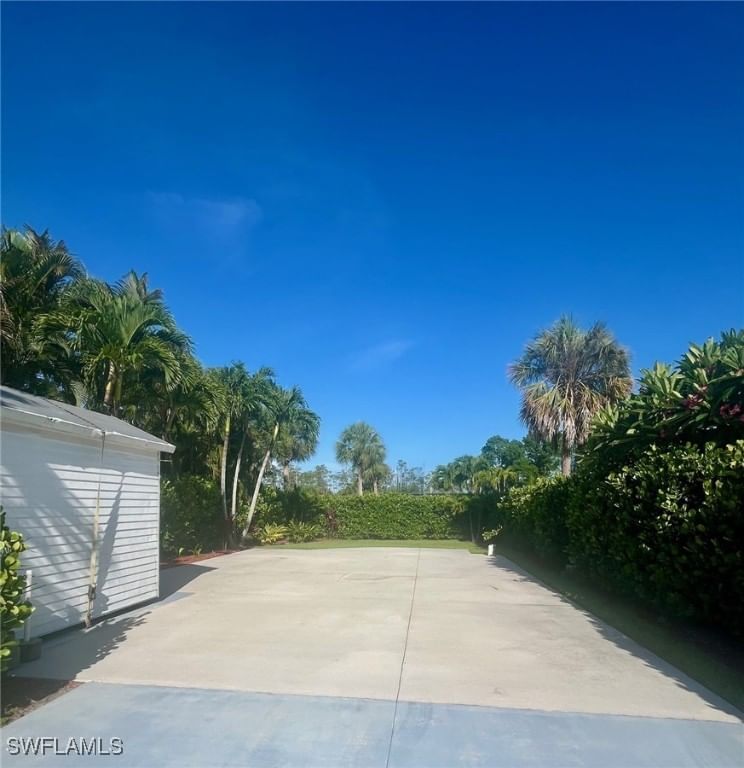 1021 Silver Lakes Boulevard, Naples, FL 34114 photo 5