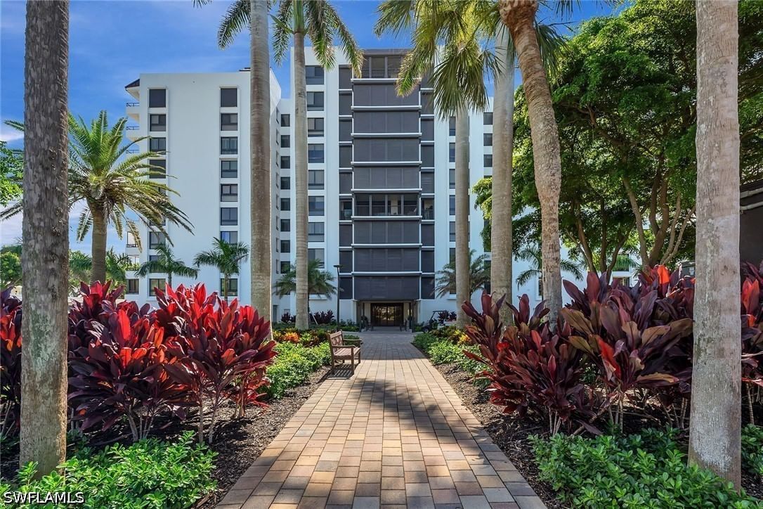 2400 Gulf Shore Boulevard N #502, Naples, FL 34103 photo 3