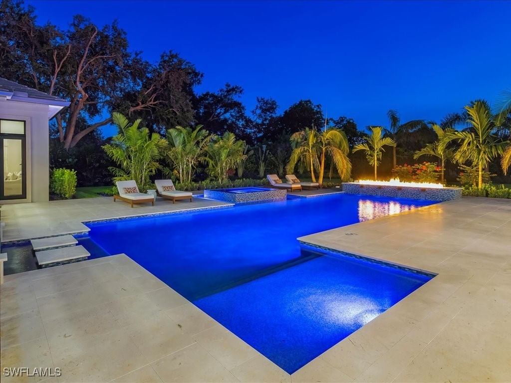 208 Hickory Road, Naples, FL 34108 photo 2