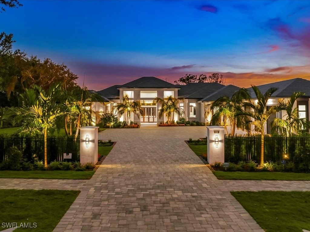 208 Hickory Road, Naples, FL 34108 photo 5