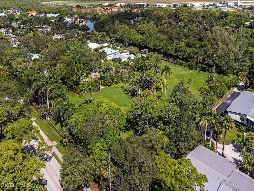 2505 ESTEY Avenue, Naples, FL 34104 photo 4