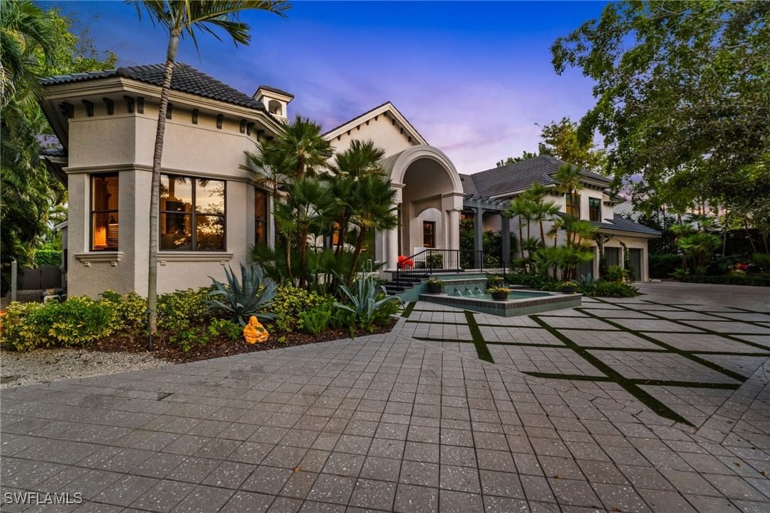 2755 Lantern Lane, Naples, FL 34102 photo 2