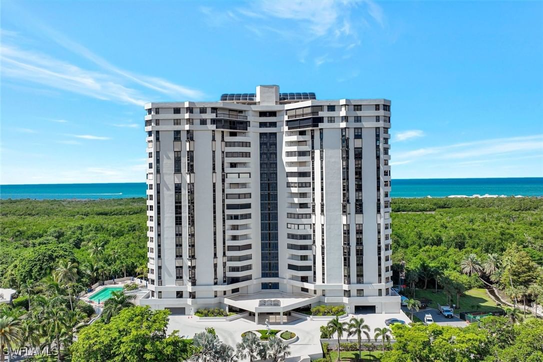 6001 Pelican Bay Boulevard #202, Naples, FL 34108 photo 3