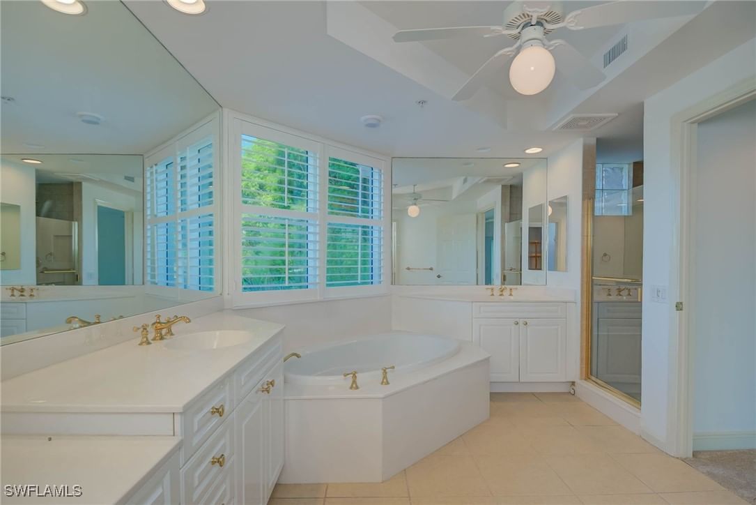 445 Cove Towers Drive #304, Naples, FL 34110 photo 3