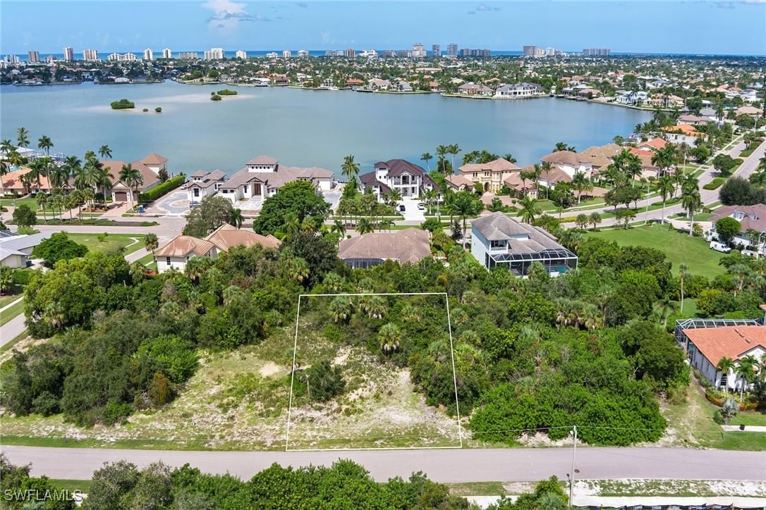 680 Inlet Drive, Marco Island, FL 34145 photo 2