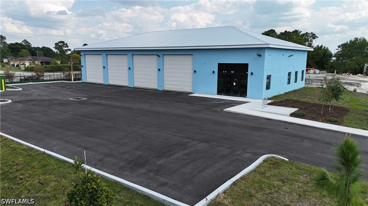 121 GRETCHEN Avenue S, Lehigh Acres, FL 33973 photo 2