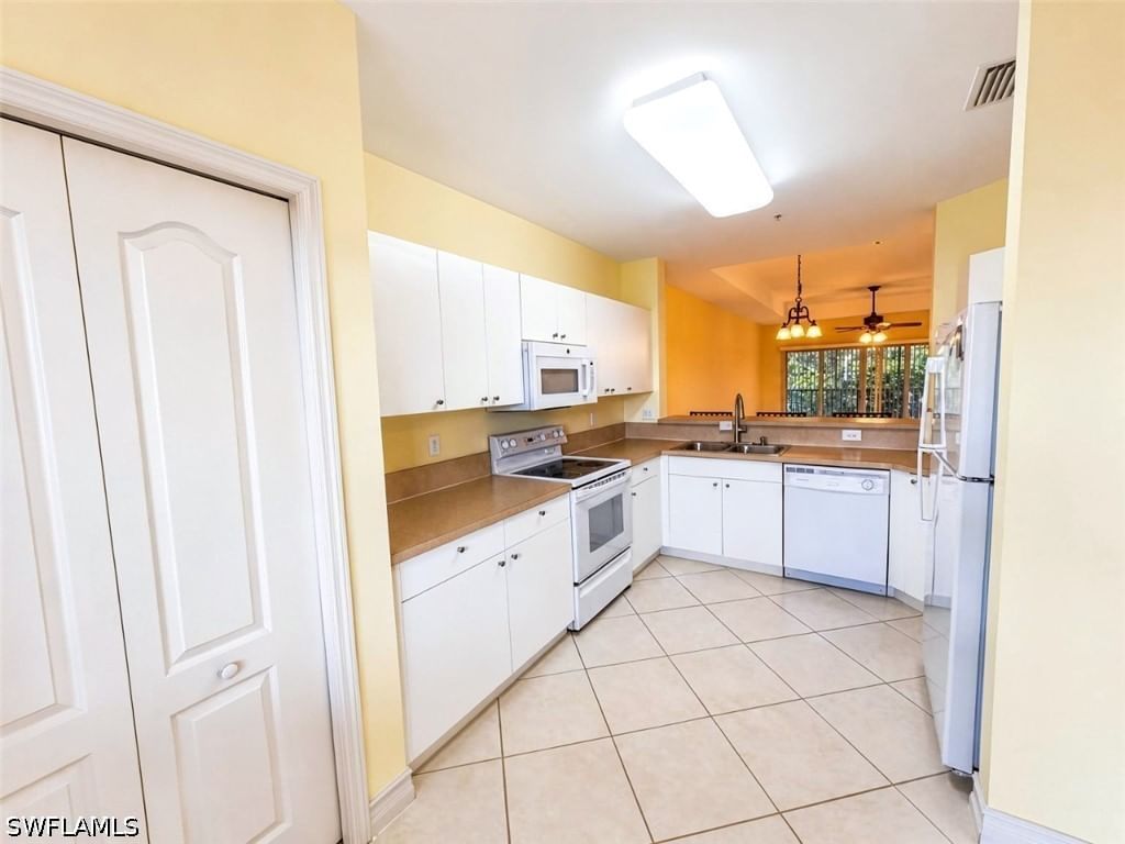 7811 Regal Heron Circle #302, Naples, FL 34104 photo 5