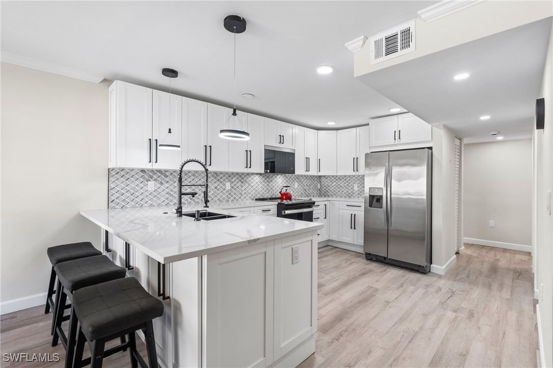 1517 Chesapeake Avenue #B3, Naples, FL 34102 photo 4