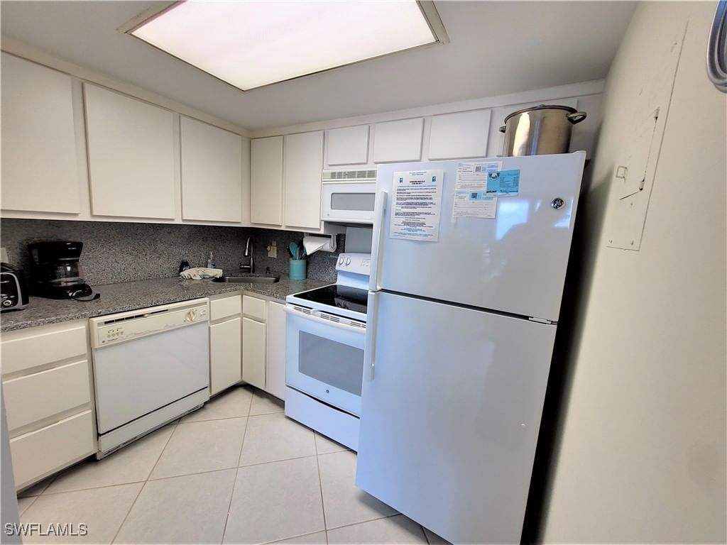180 Seaview Court #714, Marco Island, FL 34145 photo 3