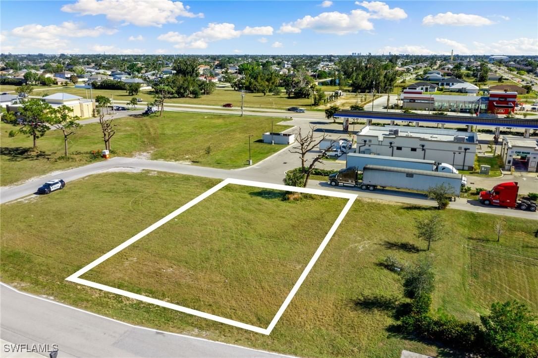 1523 SW 16th Court, Cape Coral, FL 33991 photo 4