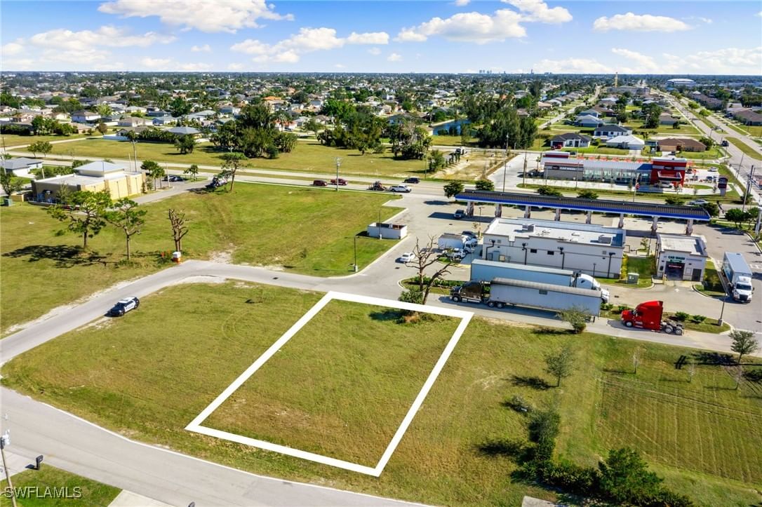 1523 SW 16th Court, Cape Coral, FL 33991 photo 5