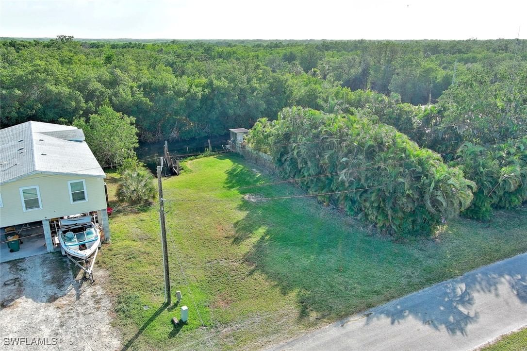 6 Spoonbill Avenue, Everglades City, FL 34139 photo 2
