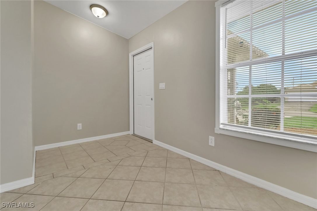 1121 SW 9th Avenue, Cape Coral, FL 33991 photo 2