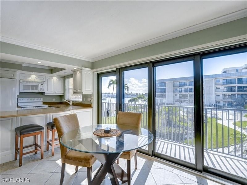 3200 Gulf Shore Blvd N #204, Naples, FL 34103 photo 4