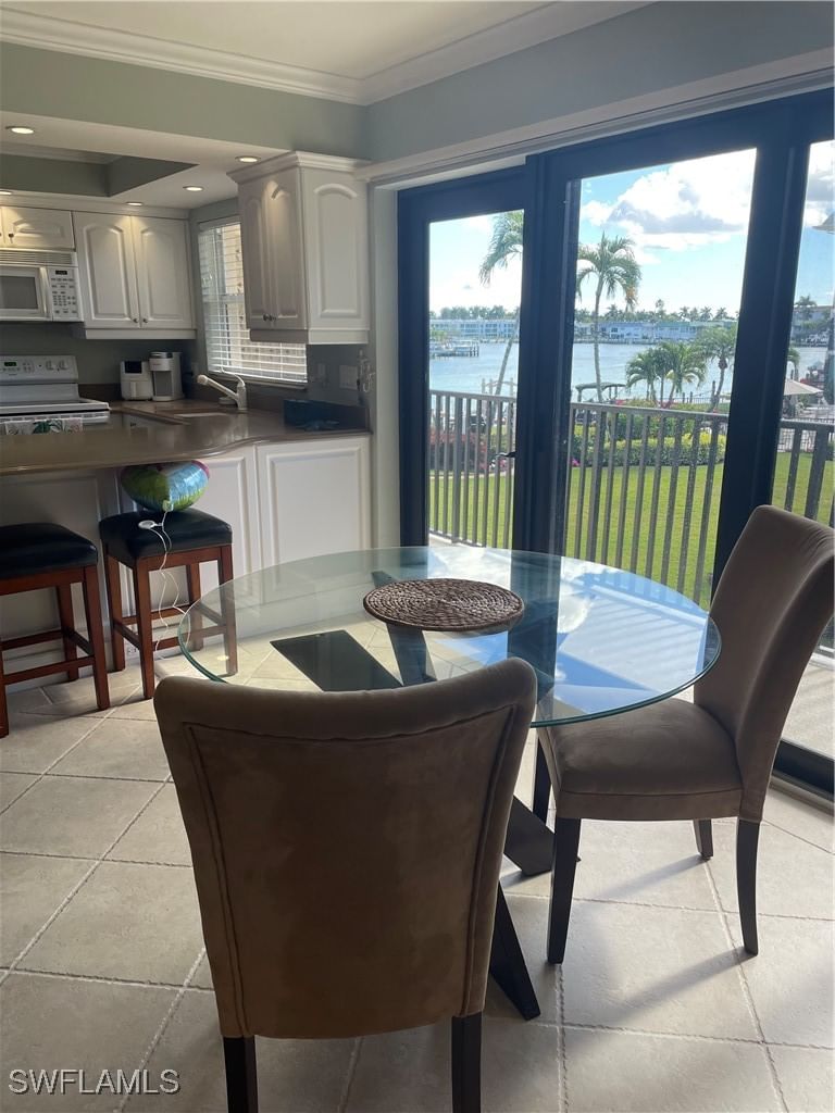 3200 Gulf Shore Blvd N #204, Naples, FL 34103 photo 5