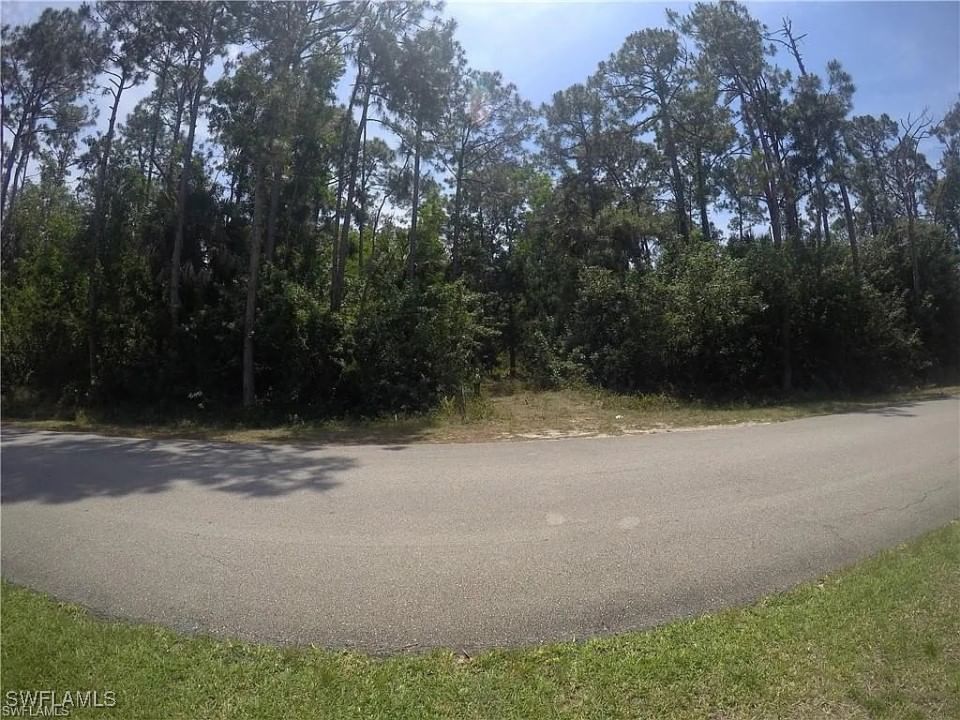 5700 Cedar Tree Lane, Naples, FL 34116 photo 2