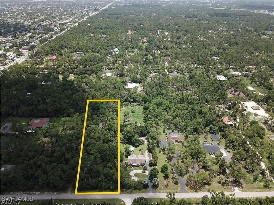 5700 Cedar Tree Lane, Naples, FL 34116 photo 4
