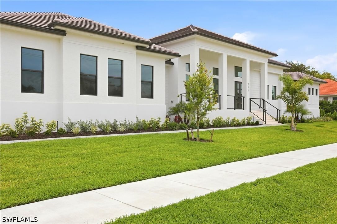 211 Landmark Street, Marco Island, FL 34145 photo 3