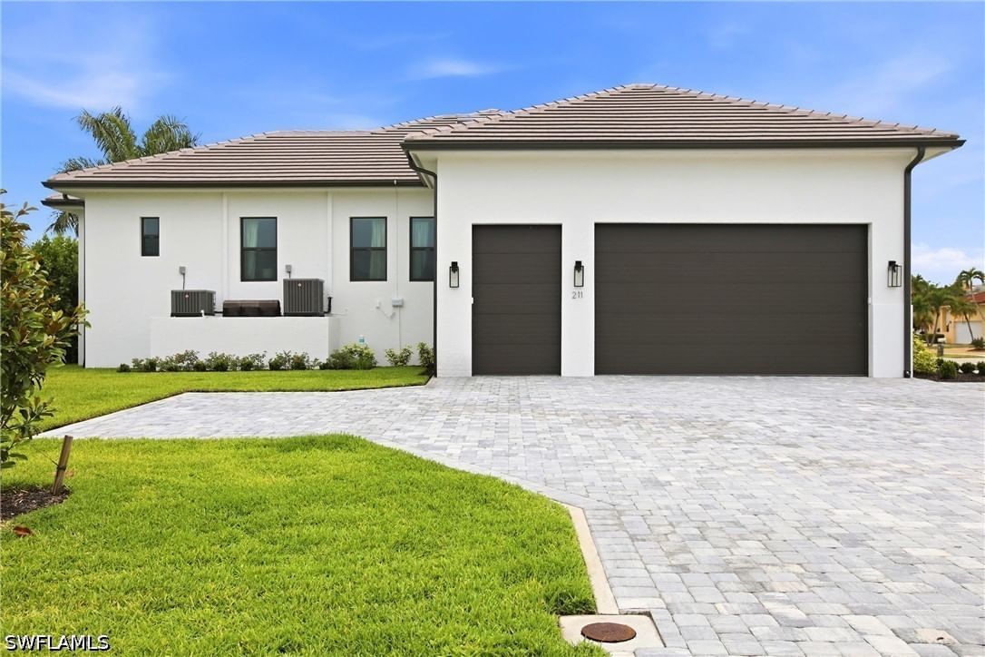 211 Landmark Street, Marco Island, FL 34145 photo 4