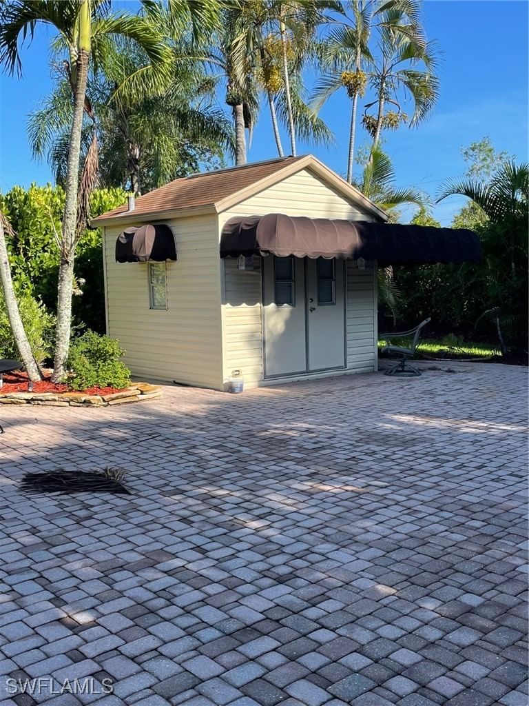 4682 Southern Breeze Drive, Naples, FL 34114 photo 3