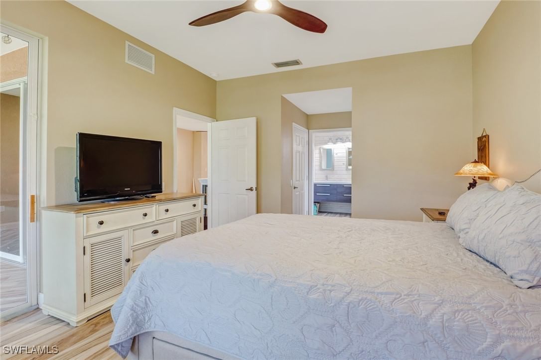 10037 Heather Lane #403, Naples, FL 34119 photo 3
