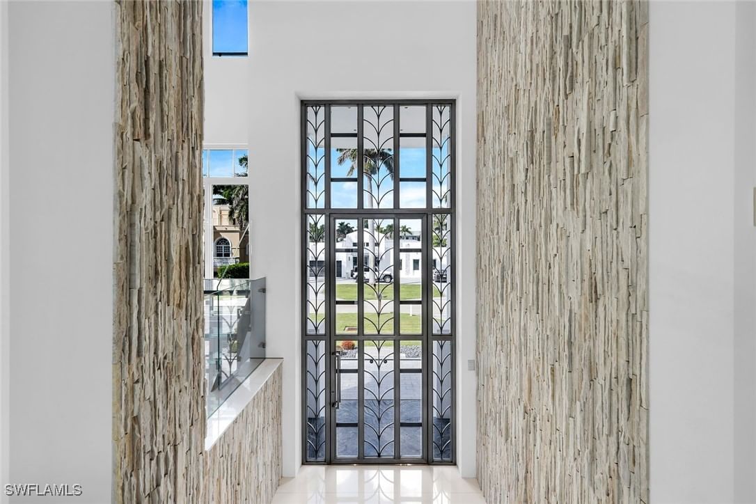 260 Channel Drive, Naples, FL 34108 photo 3