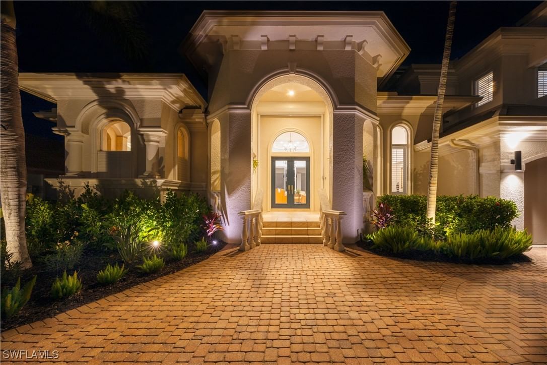 447 Egret Avenue, Naples, FL 34108 photo 2