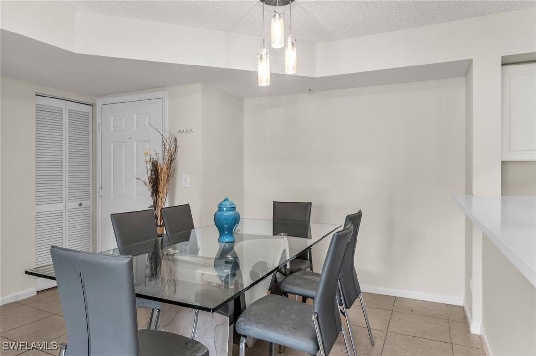 1230 Wildwood Lakes Boulevard #105, Naples, FL 34104 photo 4