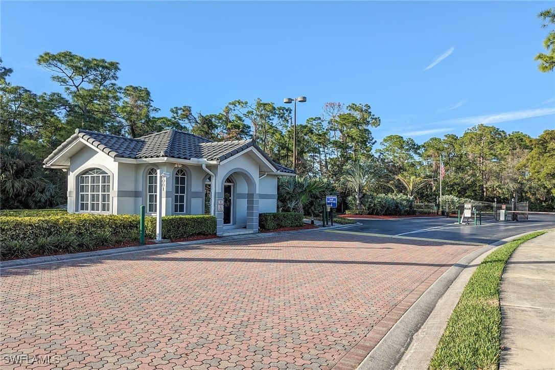 409 Gabriel Circle #2207, Naples, FL 34104 photo 2