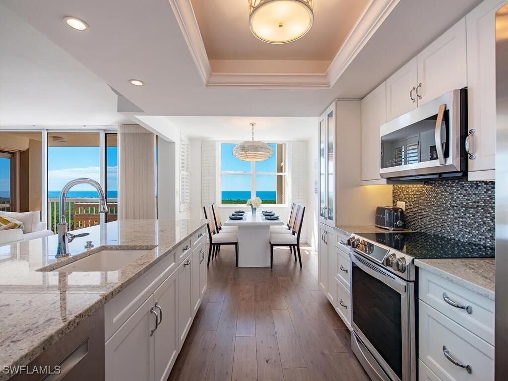 6585 Nicholas Boulevard #1102, Naples, FL 34108 photo 4