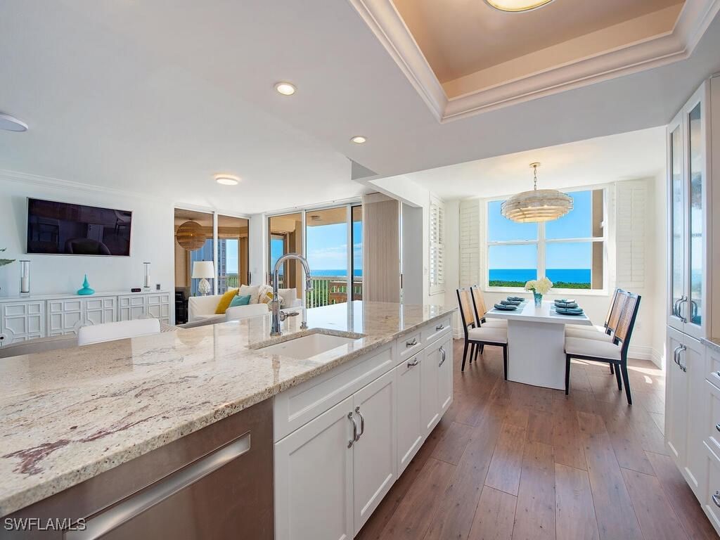 6585 Nicholas Boulevard #1102, Naples, FL 34108 photo 5