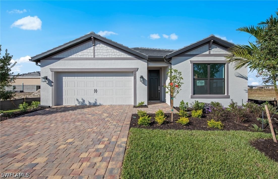 3957 Cranesbill Court, Alva, FL 33920 photo 3