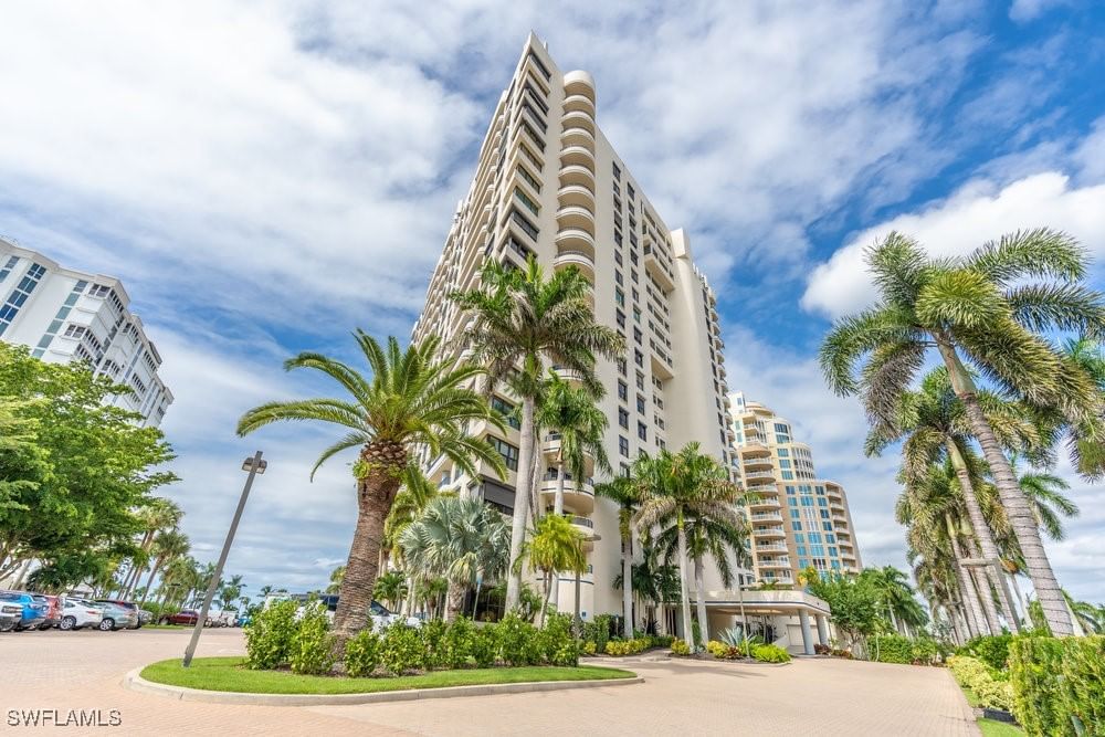 4451 GULF SHORE Boulevard N #1005, Naples, FL 34103 photo 3