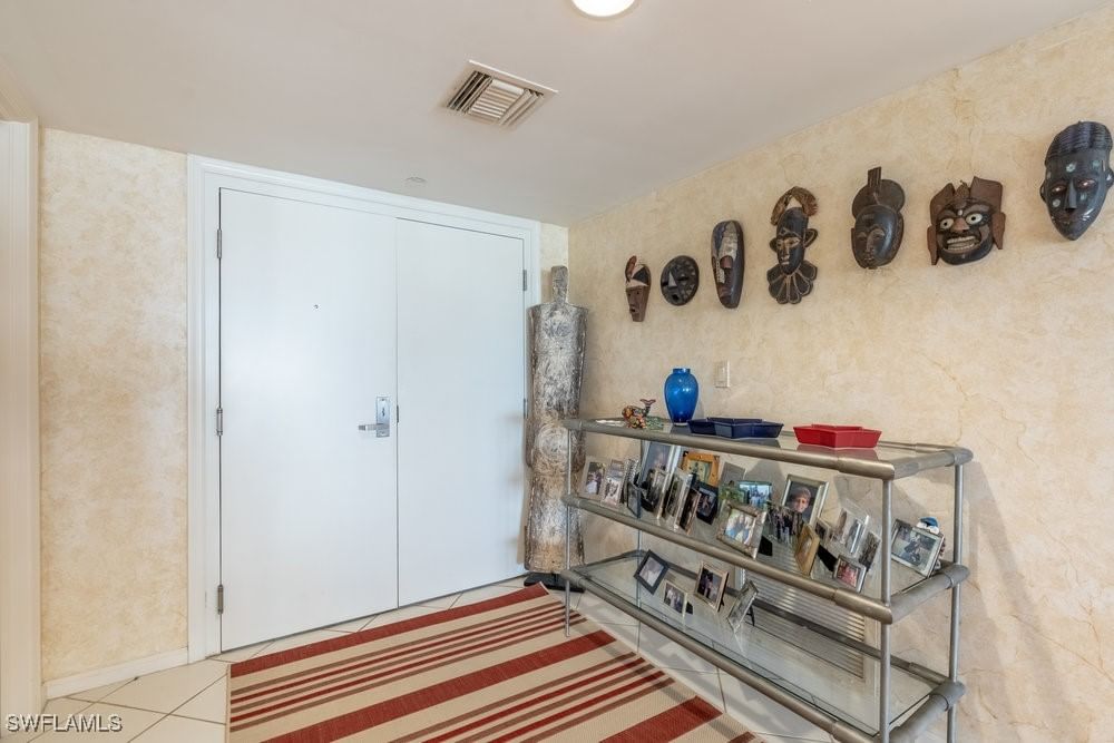 4451 GULF SHORE Boulevard N #1005, Naples, FL 34103 photo 5