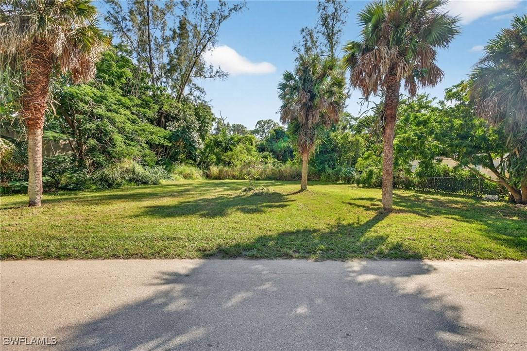2650 Holly Avenue, Naples, FL 34112 photo 4