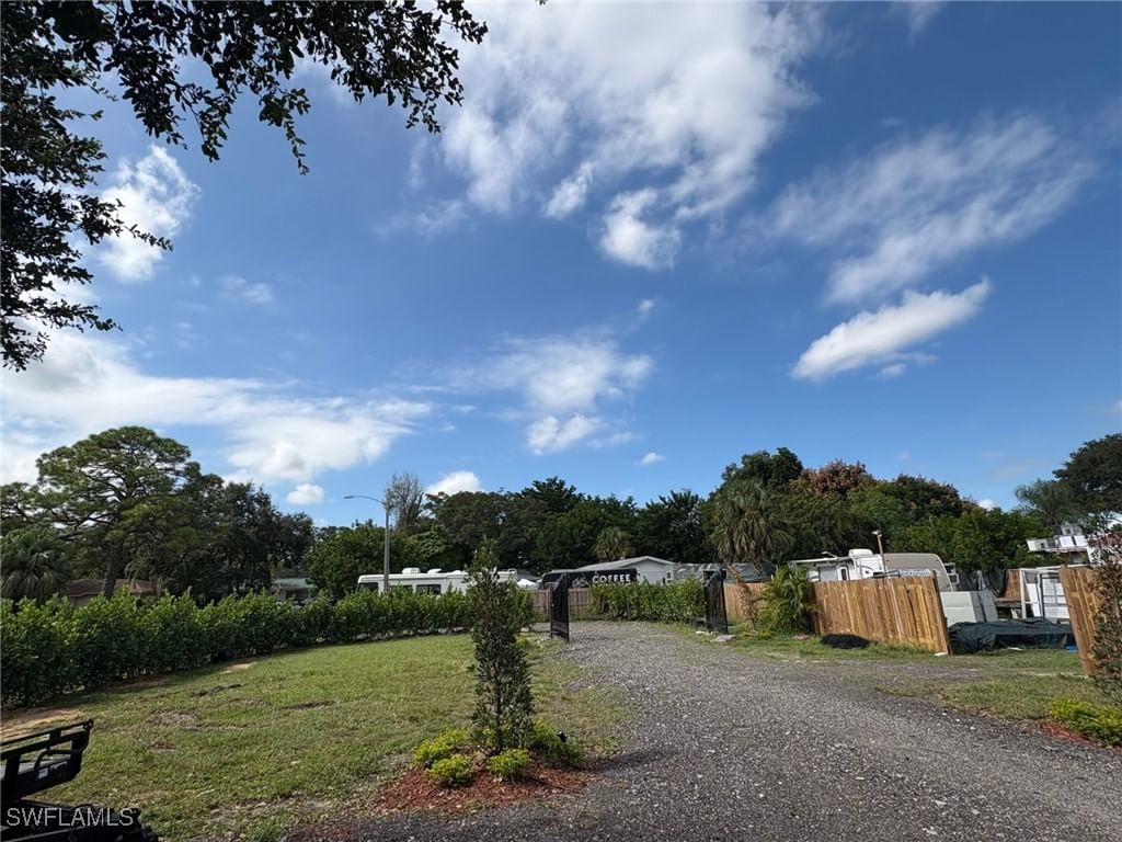418 Cactus Circle, Lehigh Acres, FL 33936 photo 4