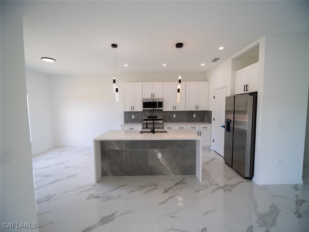 1515 CORTEZ Avenue, Lehigh Acres, FL 33972 photo 4