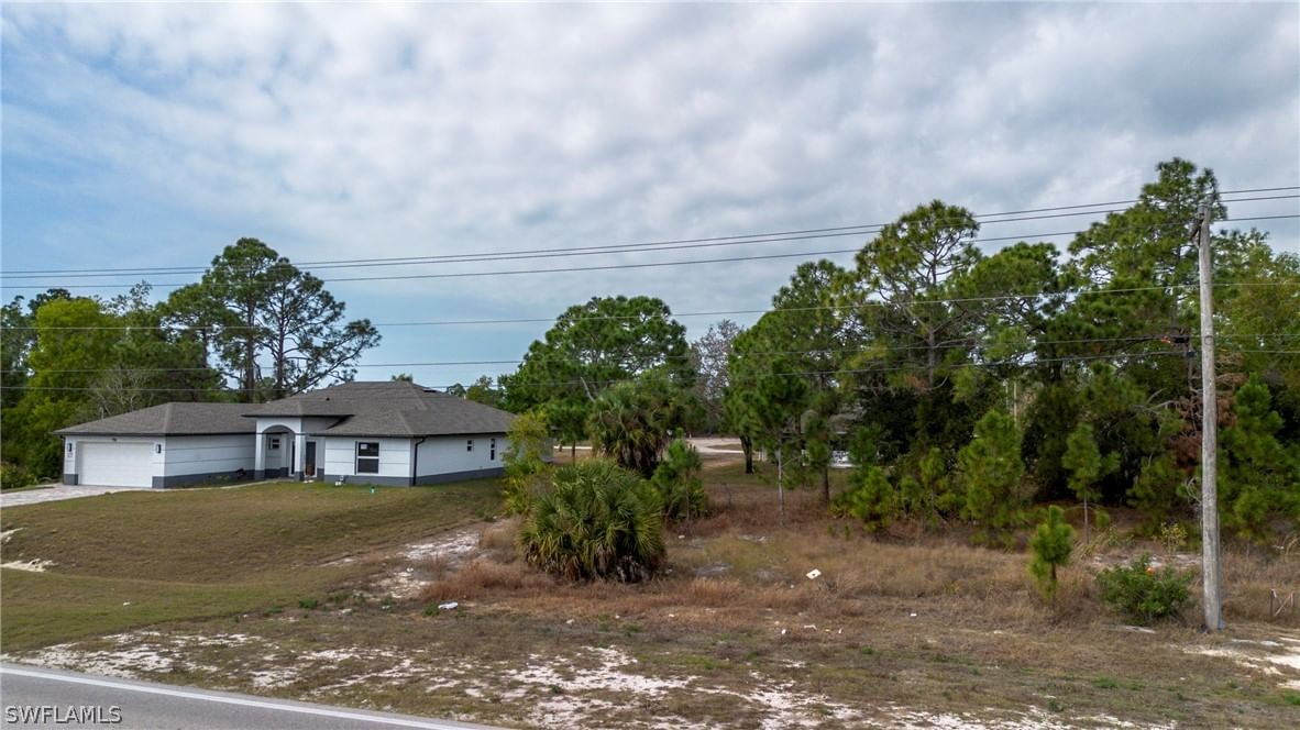 796 Bell Boulevard S, Lehigh Acres, FL 33974 photo 3