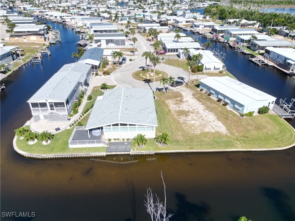 17940 Peppard Drive, Fort Myers Beach, FL 33931 photo 4