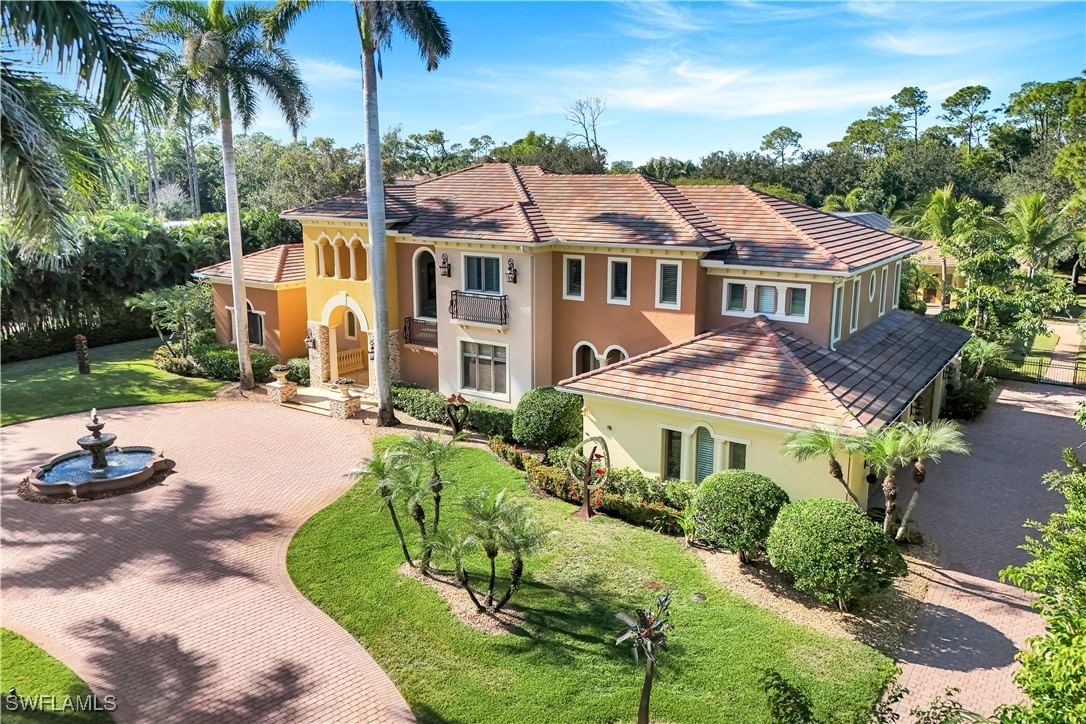 683 Hickory Road, Naples, FL 34108 photo 2