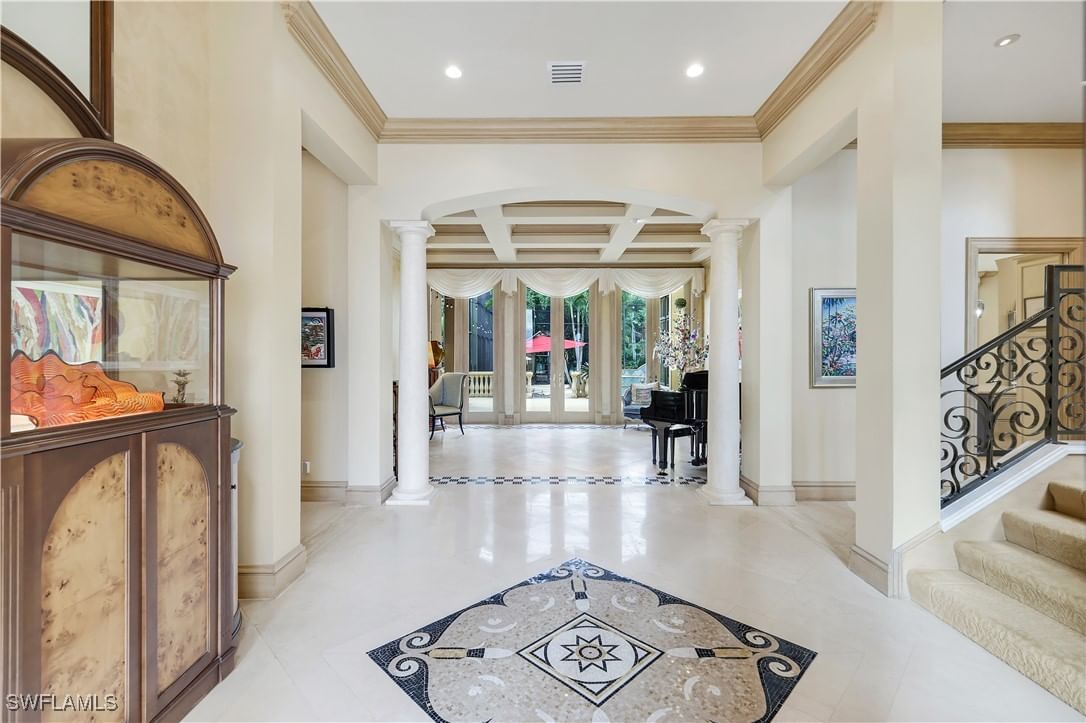 683 Hickory Road, Naples, FL 34108 photo 4
