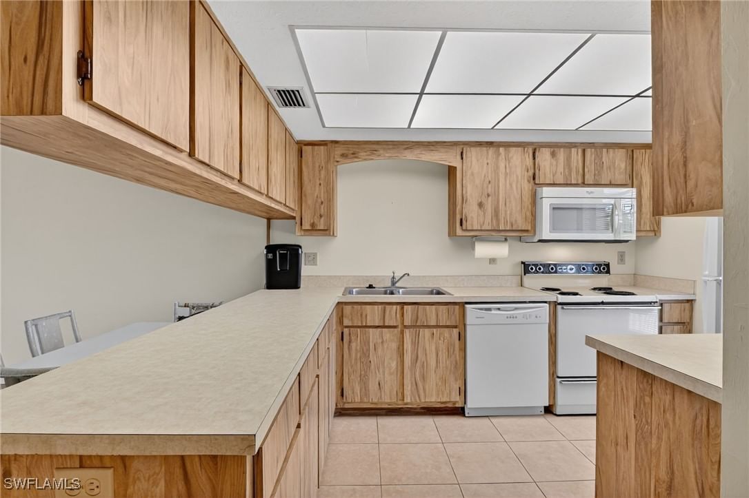16031 Dublin Circle #204, Fort Myers, FL 33908 photo 4